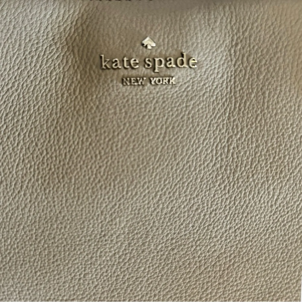 Kate Spade Gray Pebbled Leather Satchel Tote Cameron Street Style - Picture 9 of 9